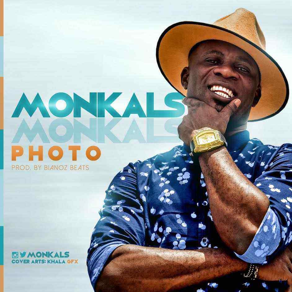 Monkals [@Monkals] - Photo