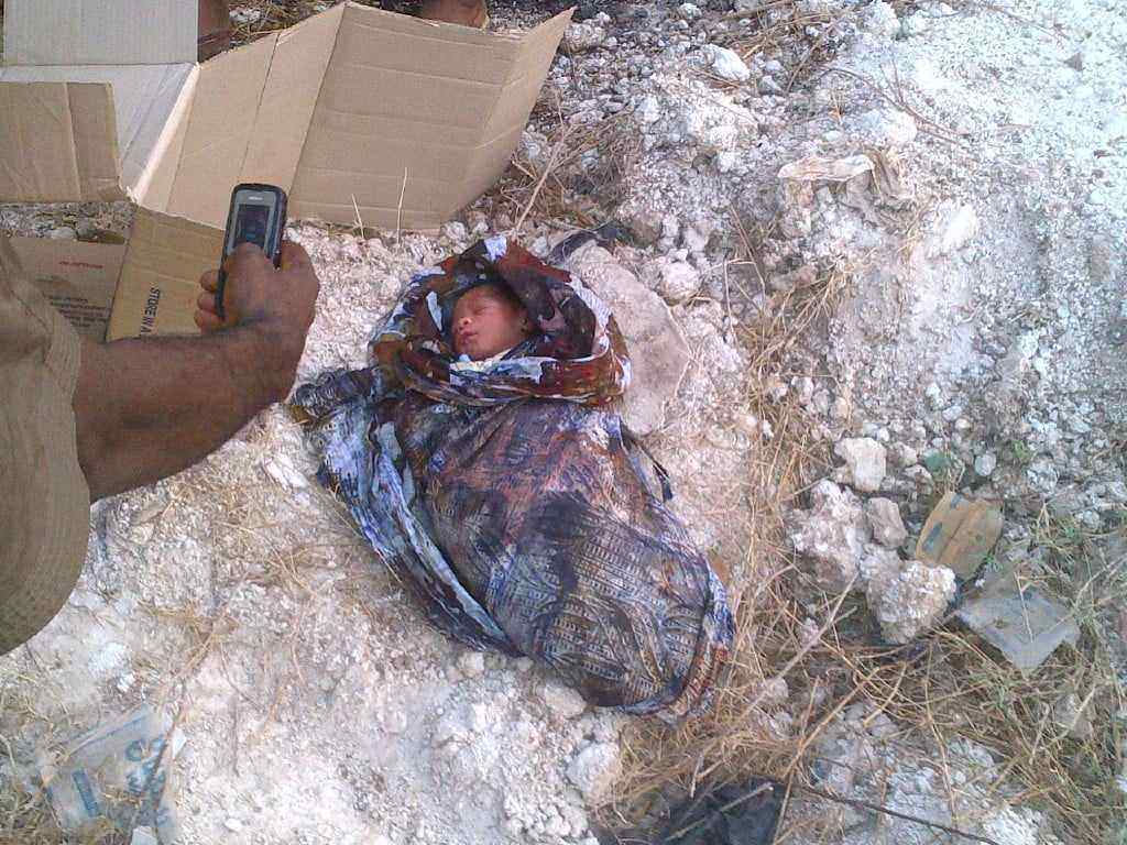 Abandoned Day Old Baby-MPmania 4