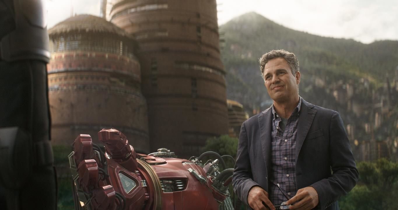 “Avengers 4 ‘A Very Living Organism’ During Reshoots” – Mark Ruffalo