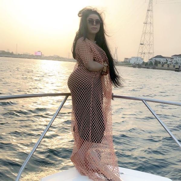 Mompha invites Bobrisky