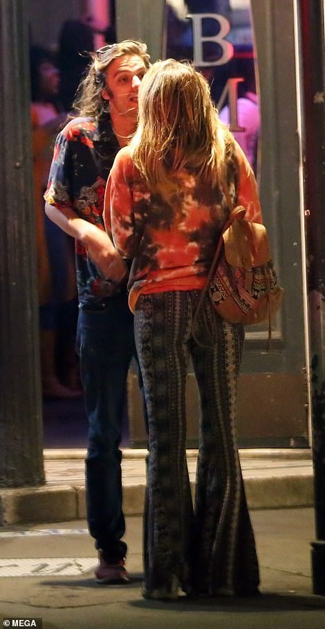 5c8a347451613 Entertainment Gists Foreign General News Lifestyle & Fashion News Photos Relationships 