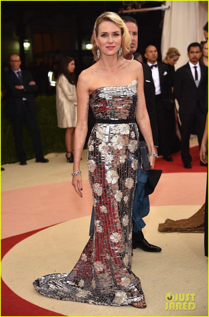 naomi watts wasnt invited met gala 2019 024286366