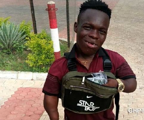 ‘Rich man’ Shatta Bandle’ spotted taking okada to buy a satellite dish