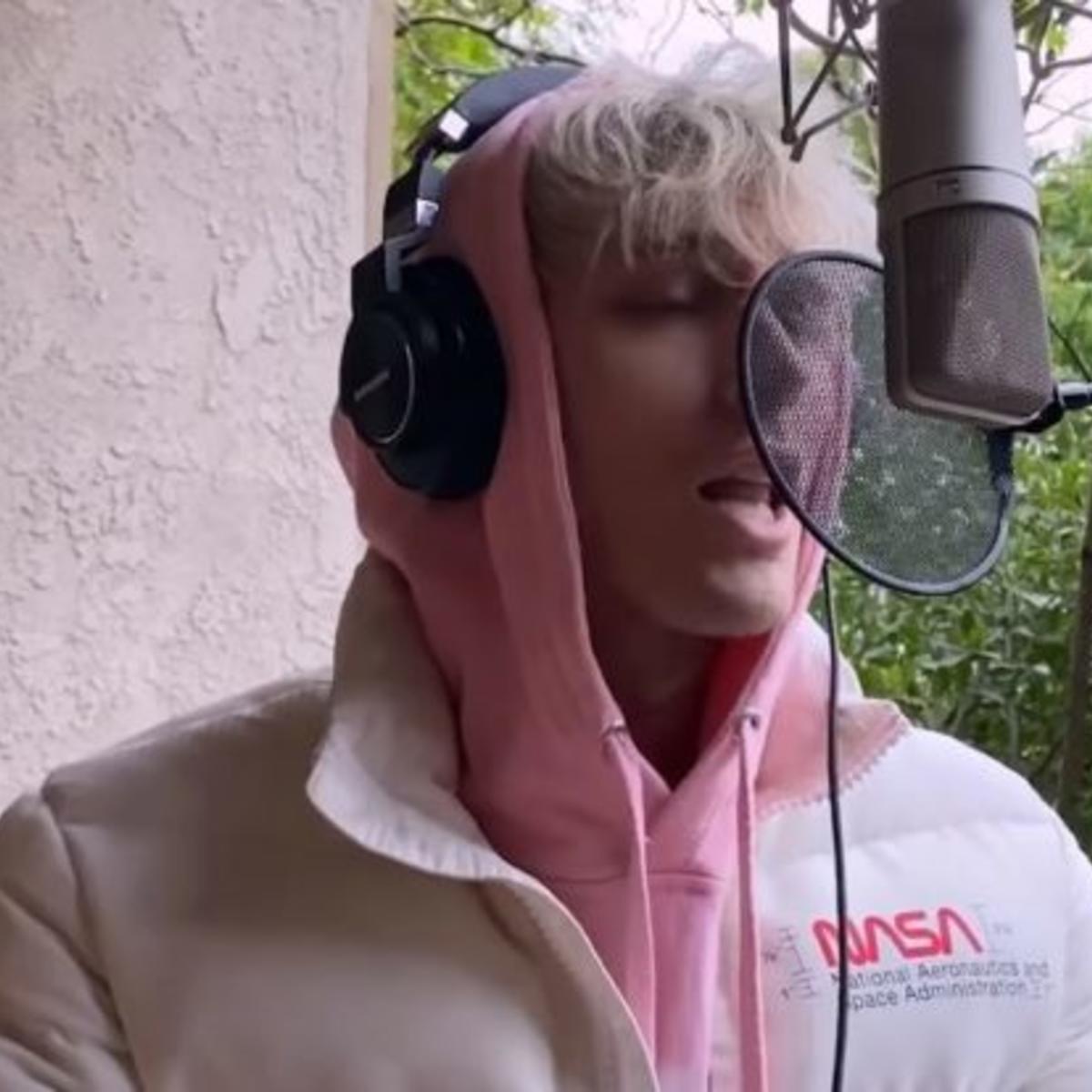 Machine Gun Kelly Pretty Toxic Revolver