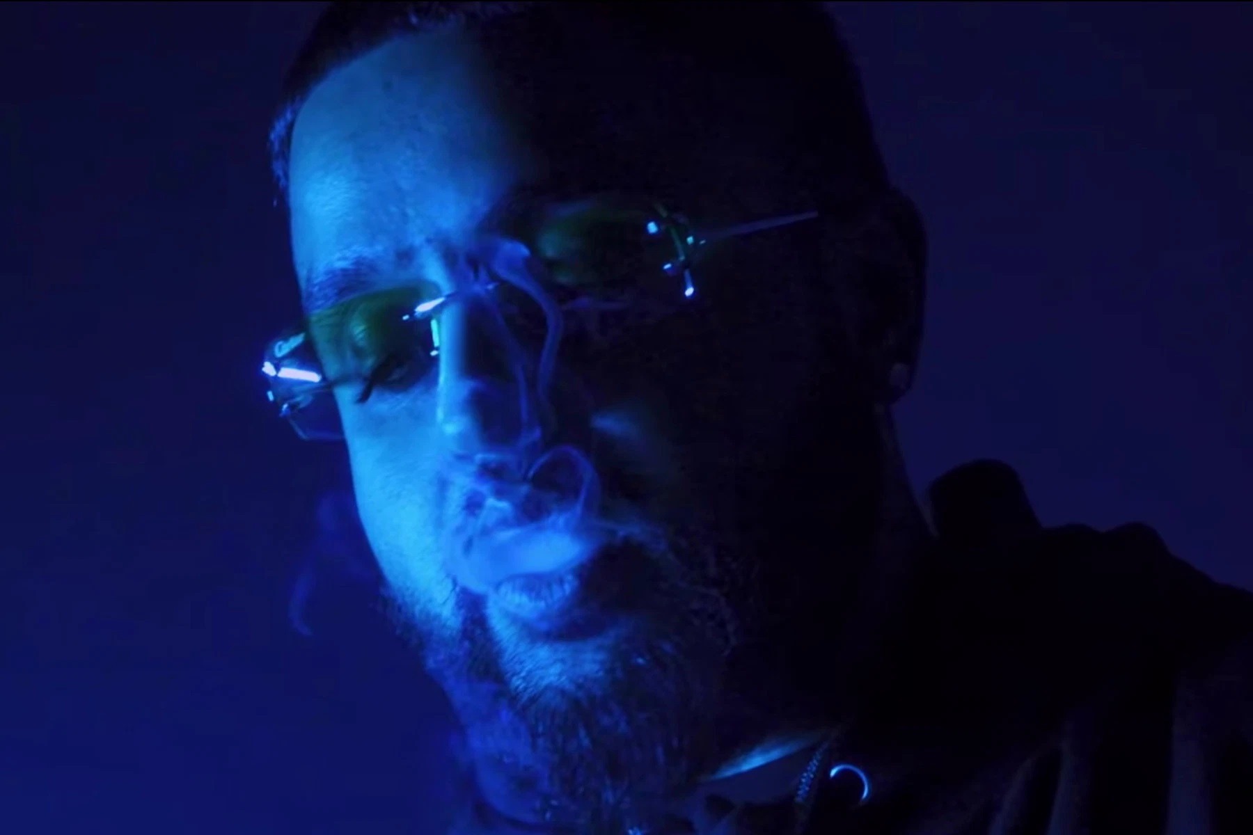 Nav Don’t Need Friends (video)