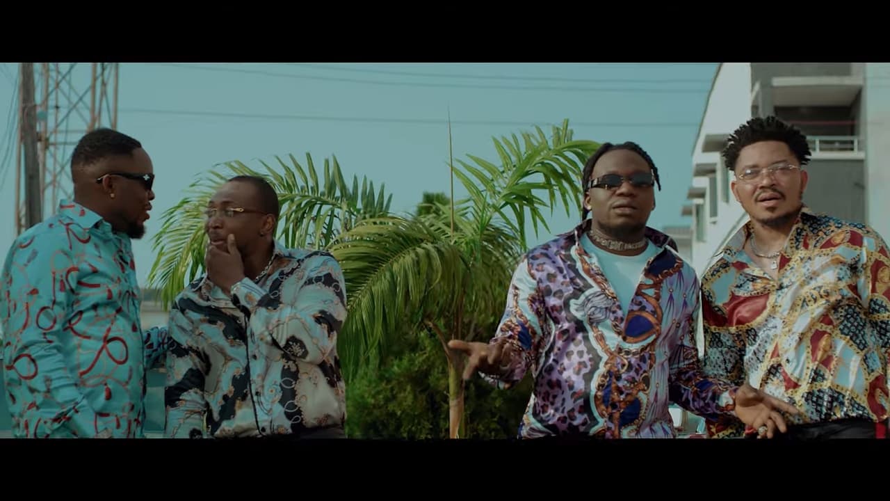 Bracket Moving Train