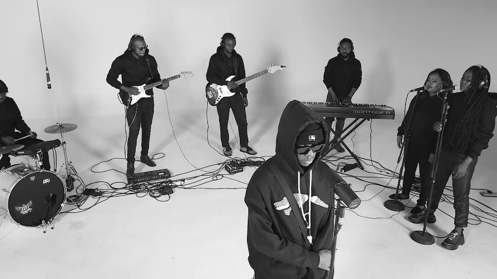 Rema – “peace Of Mind” Live Performance