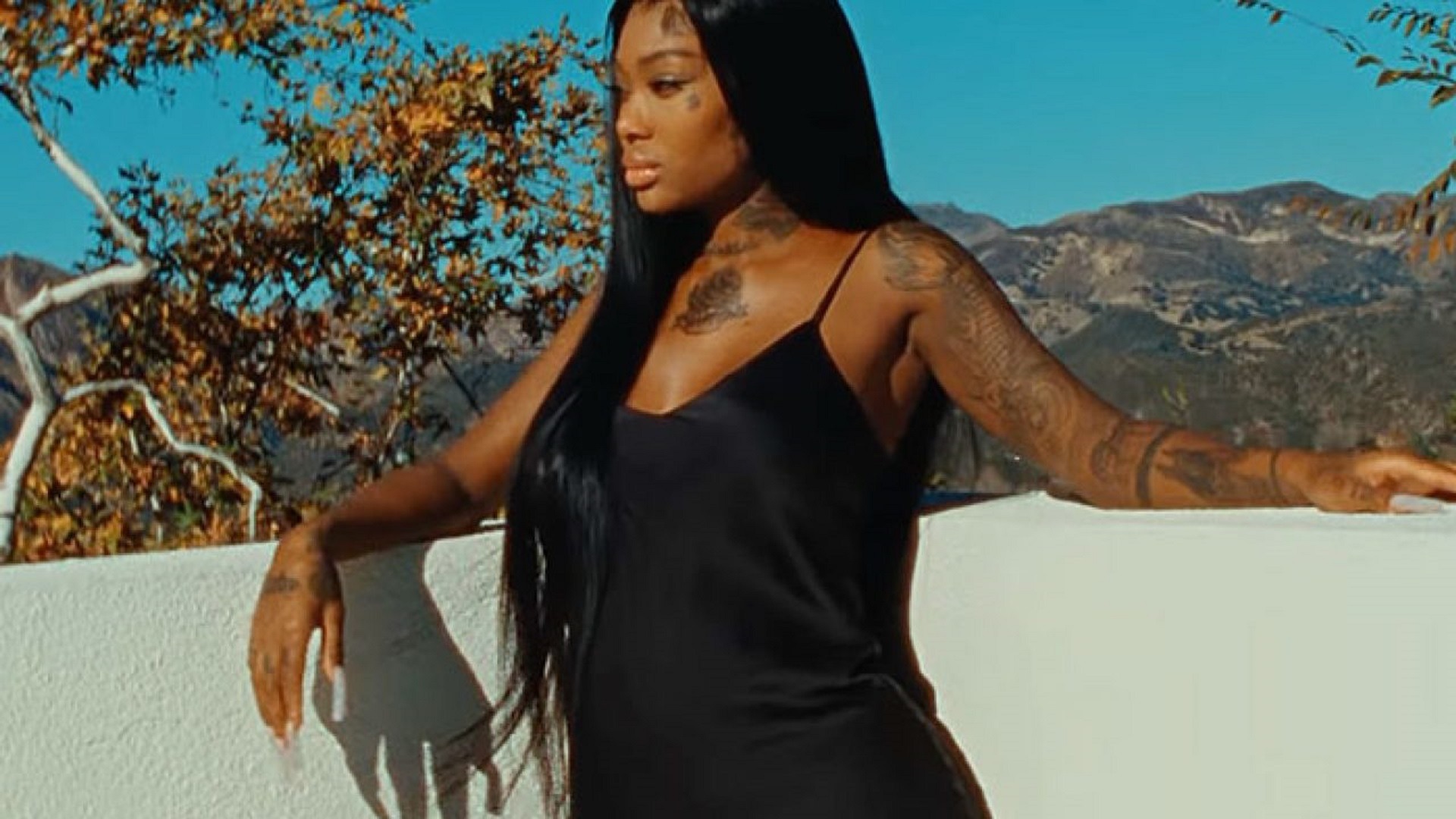 Summer Walker Body (video)