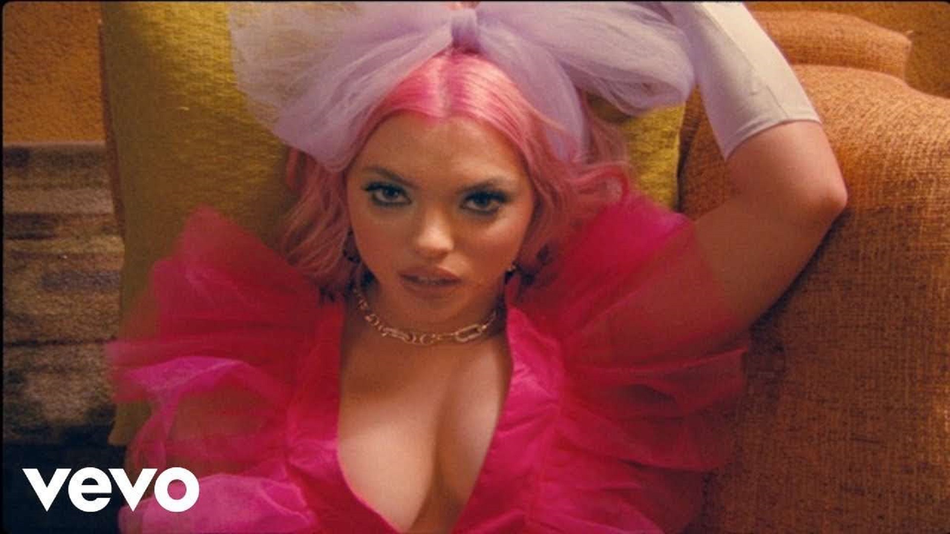 Hey Violet Friends Like This