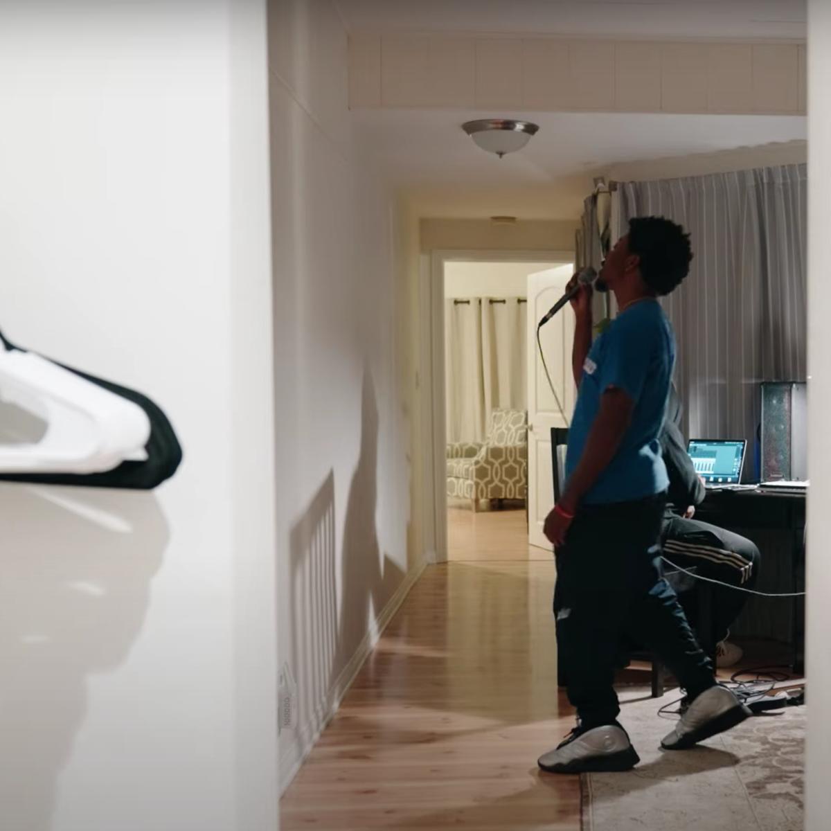 Deante' Hitchcock Wait Until Summer (freestyle)