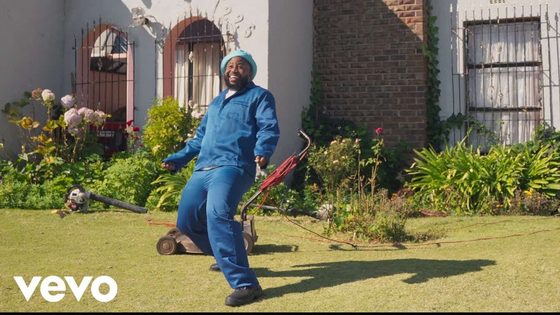 Cassper Nyovest – Siyathandana (video)
