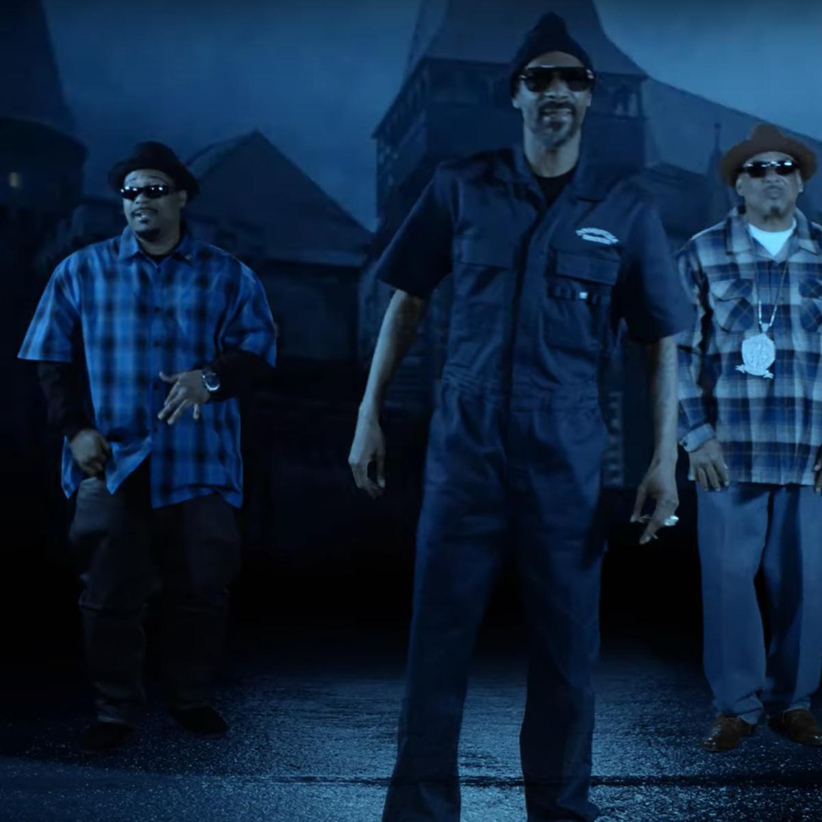 Tha Eastsidaz Hood Creeps Out At Night