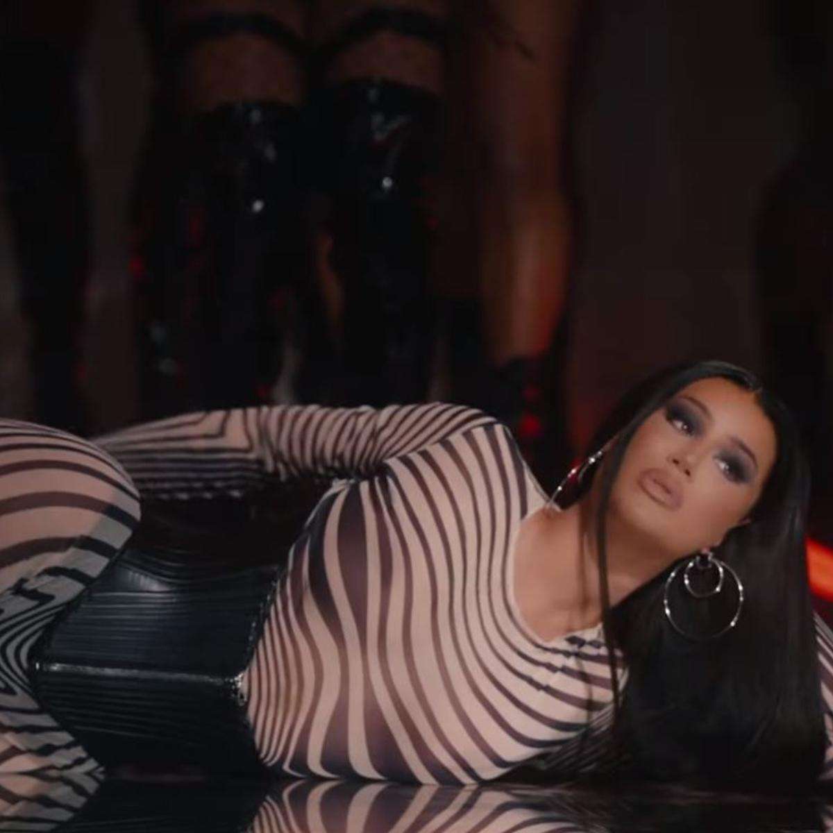 Iggy Azalea I Am The Strip Club