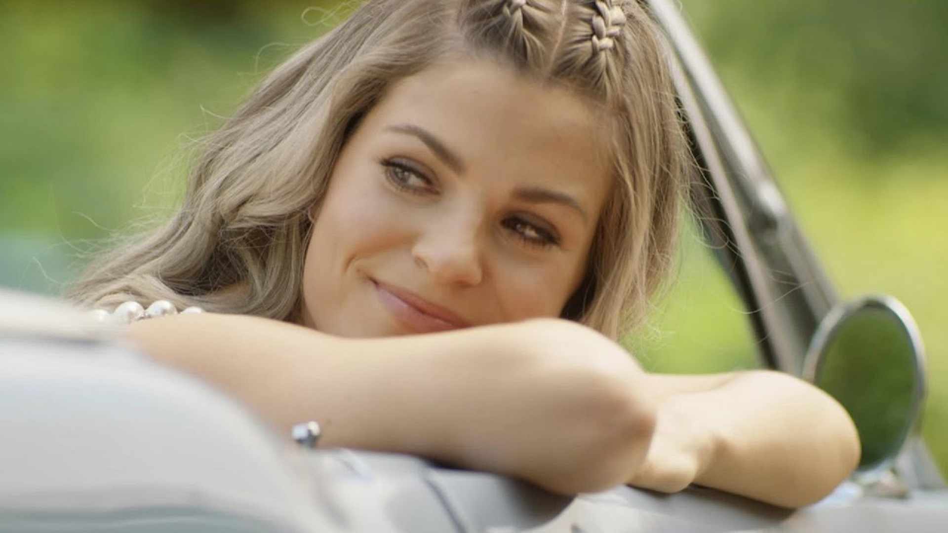 Tenille Arts Back Then, Right Now