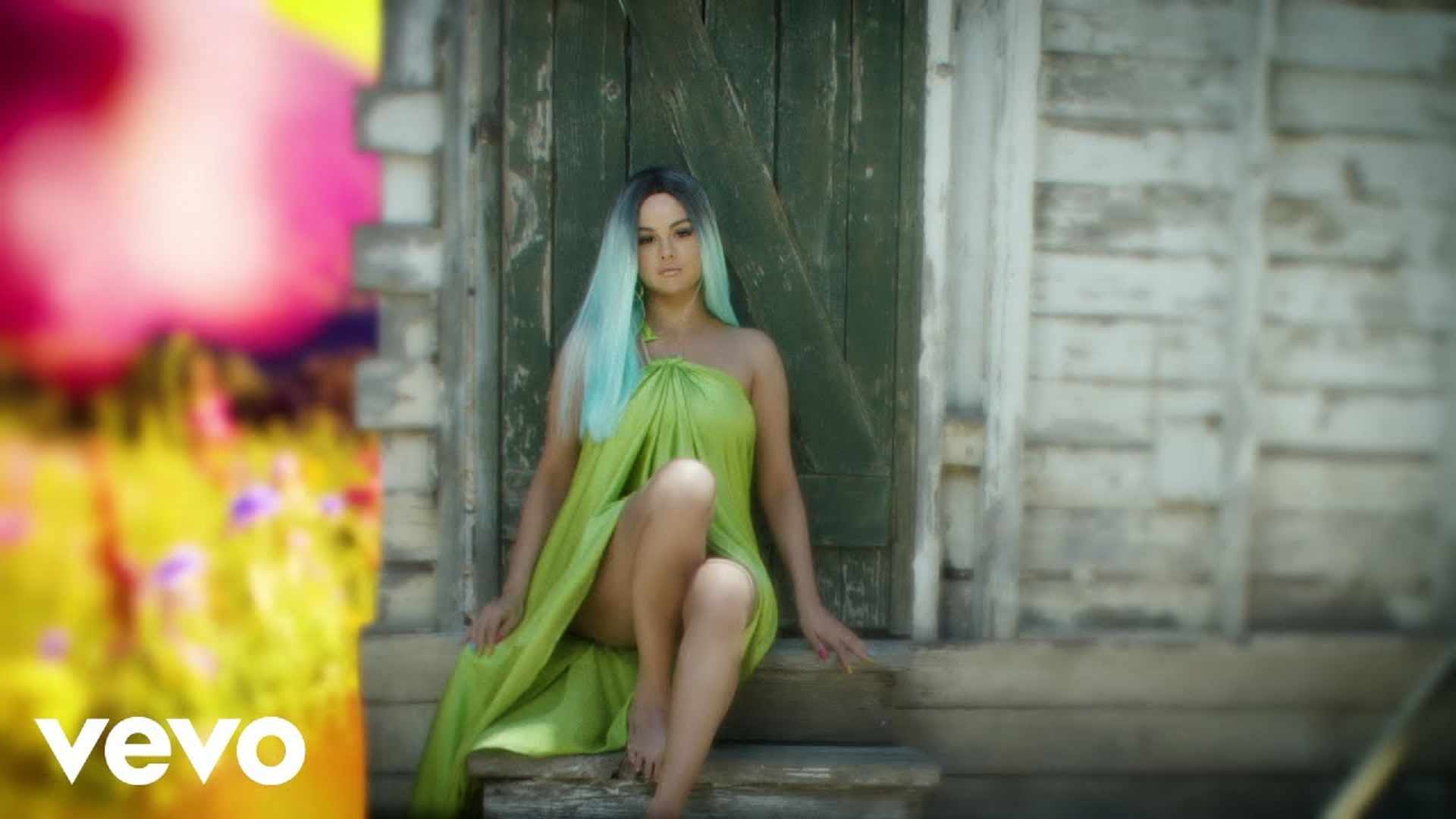 Selena Gomez, Camilo 999