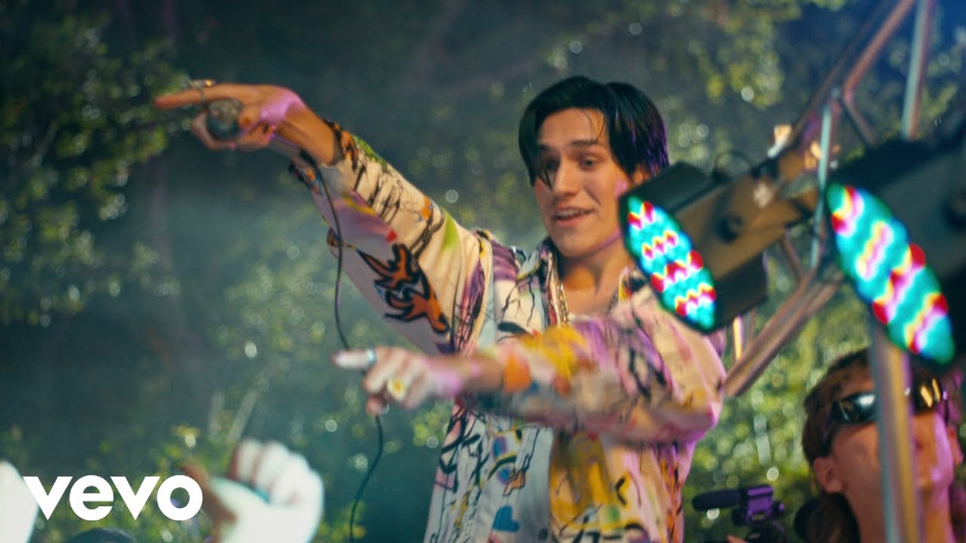 Lilhuddy Partycrasher