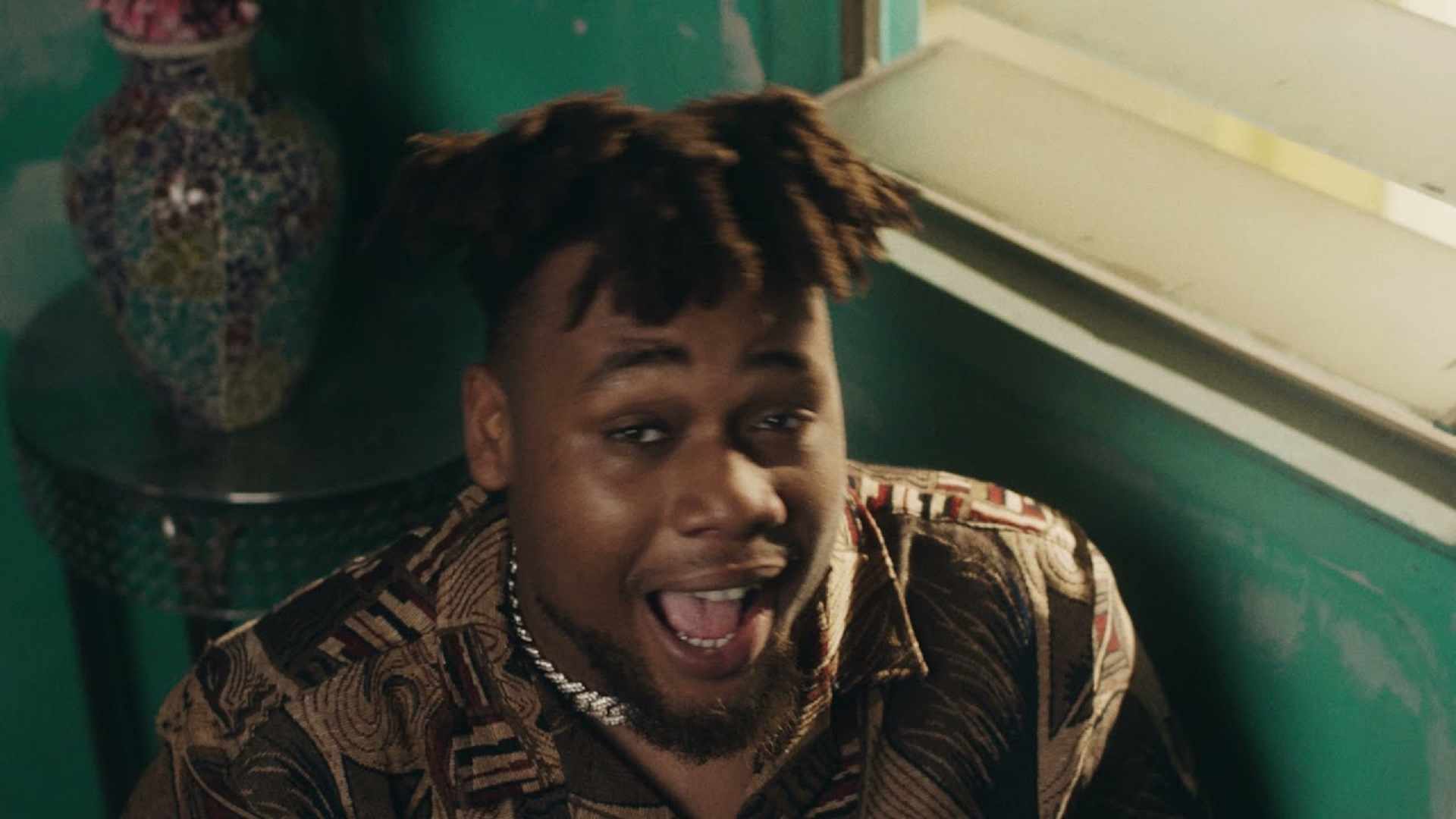 Buju Never Stopped (video)