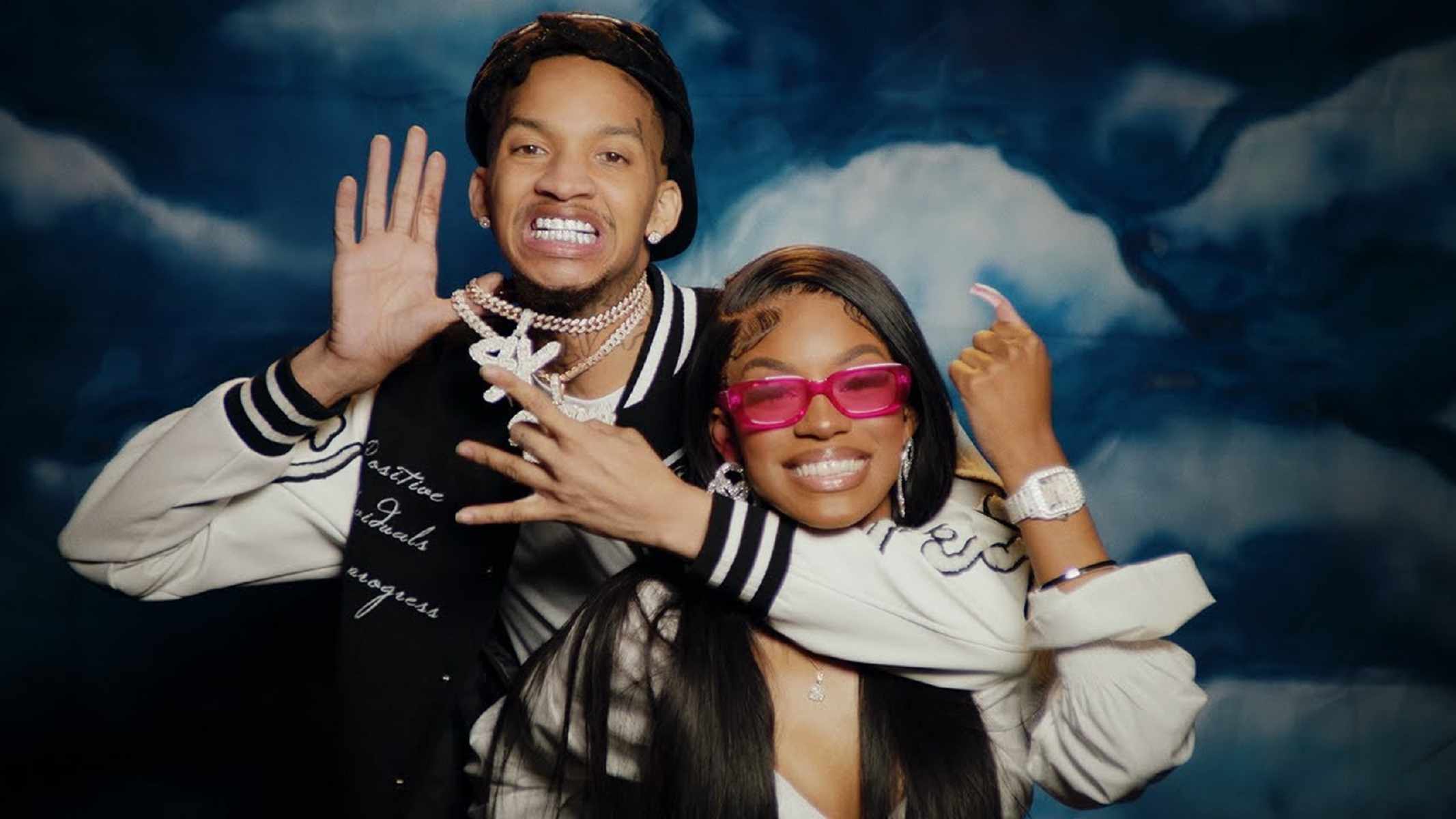 Monaleo We Not Humping