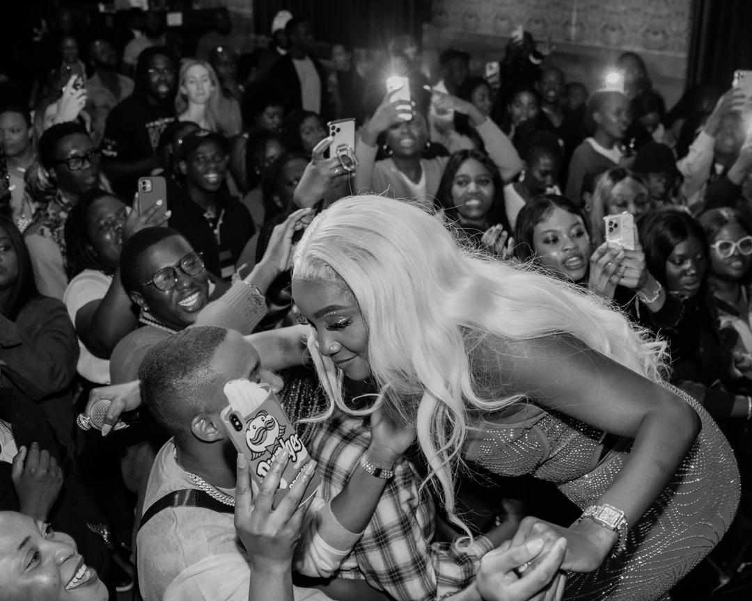 Simi Wows Fans In The Usa With Back-to-back Sold-out Shows!