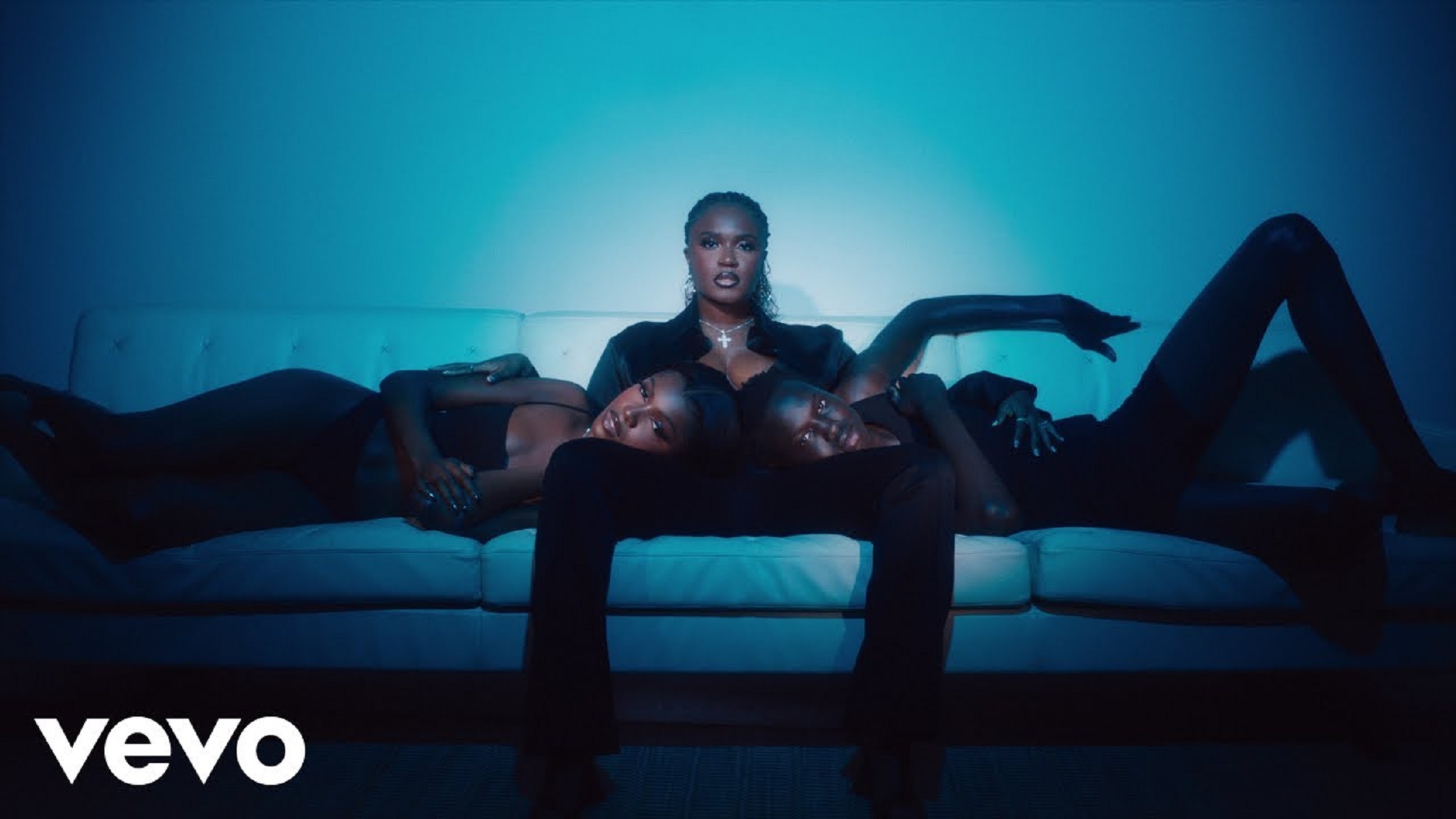 Amaarae Reckless & Sweet (video)