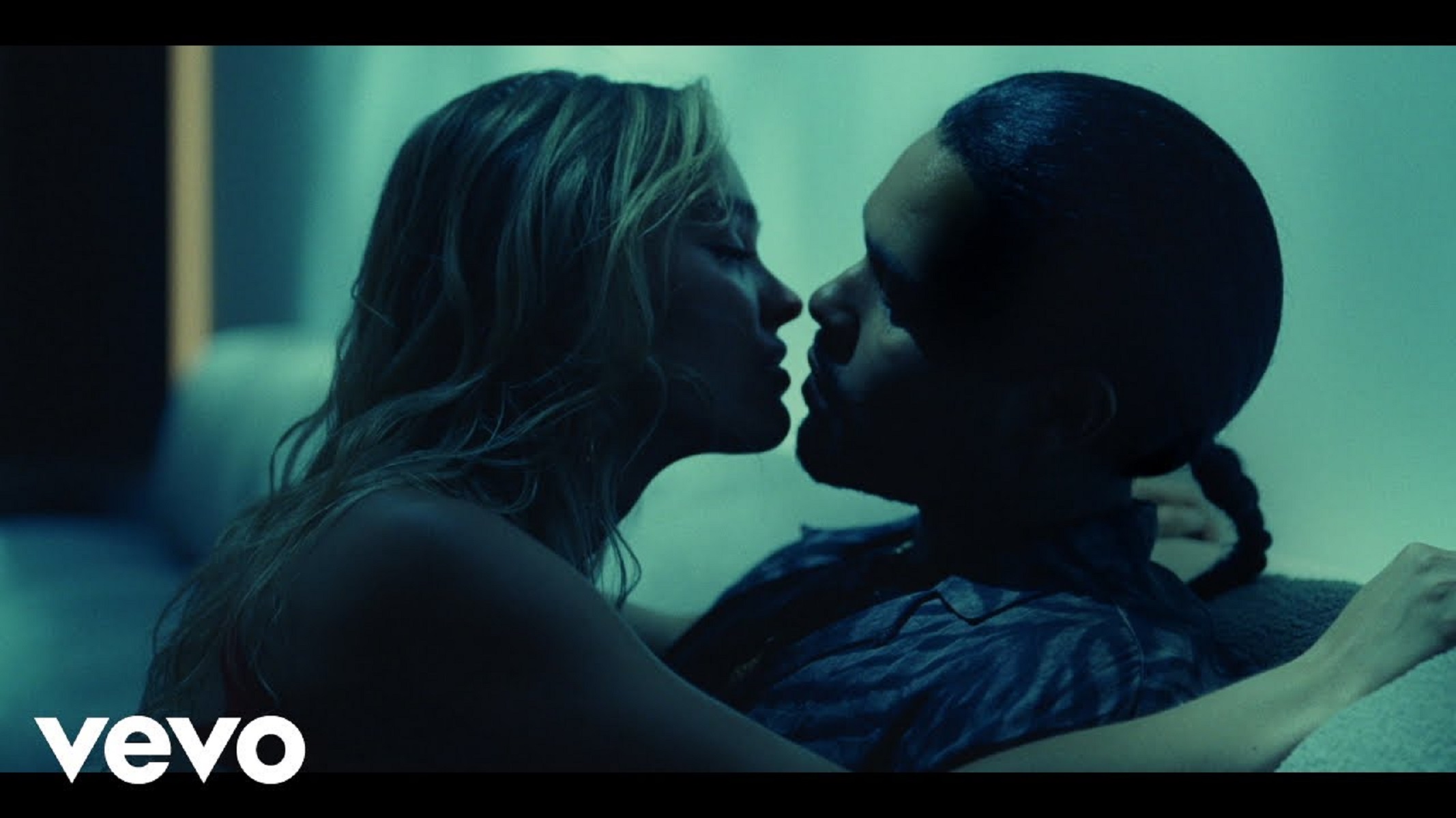 The Weeknd – Double Fantasy (video)