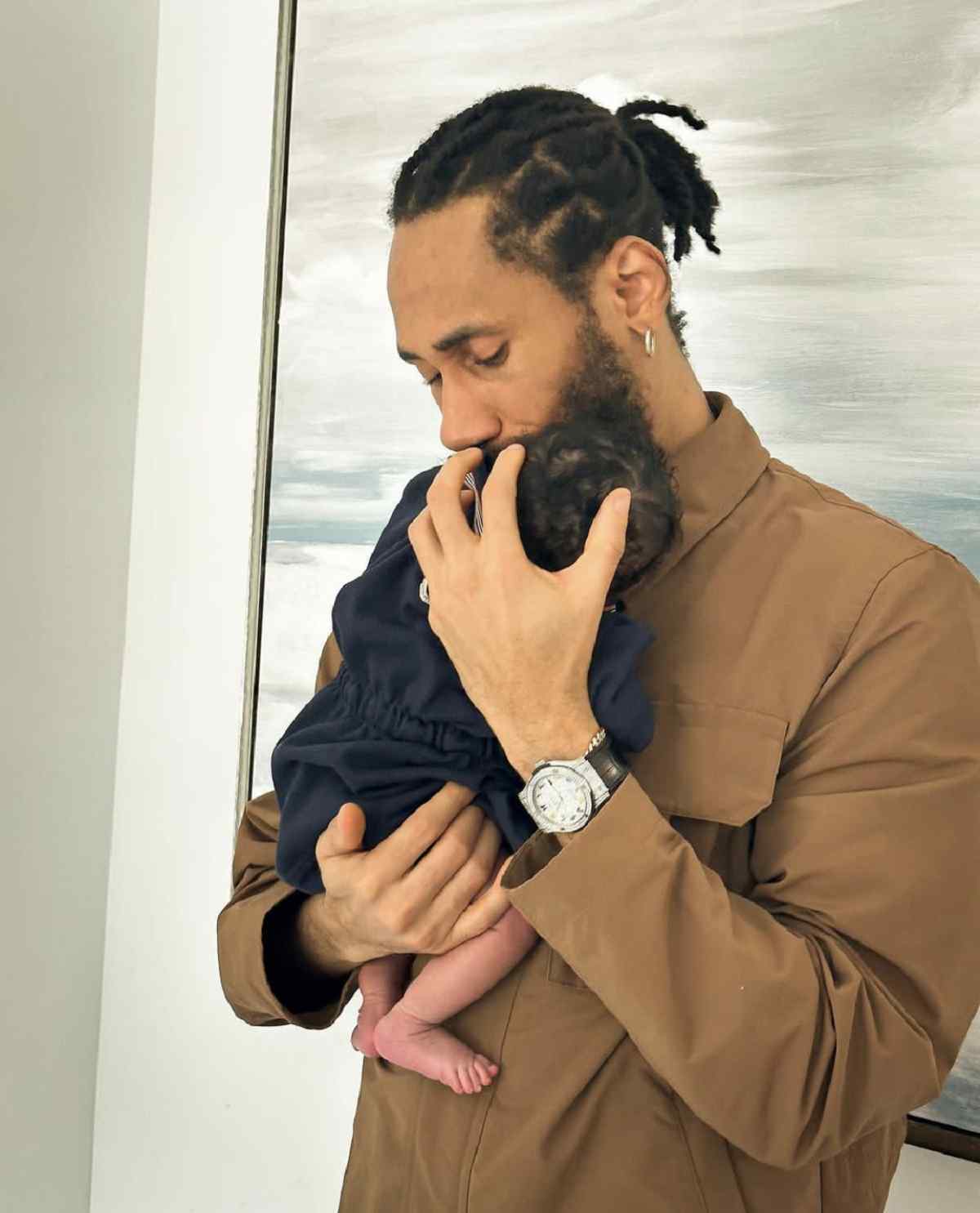 Nigerian Rapper, Highlife Singer Phyno Embraces Fatherhood