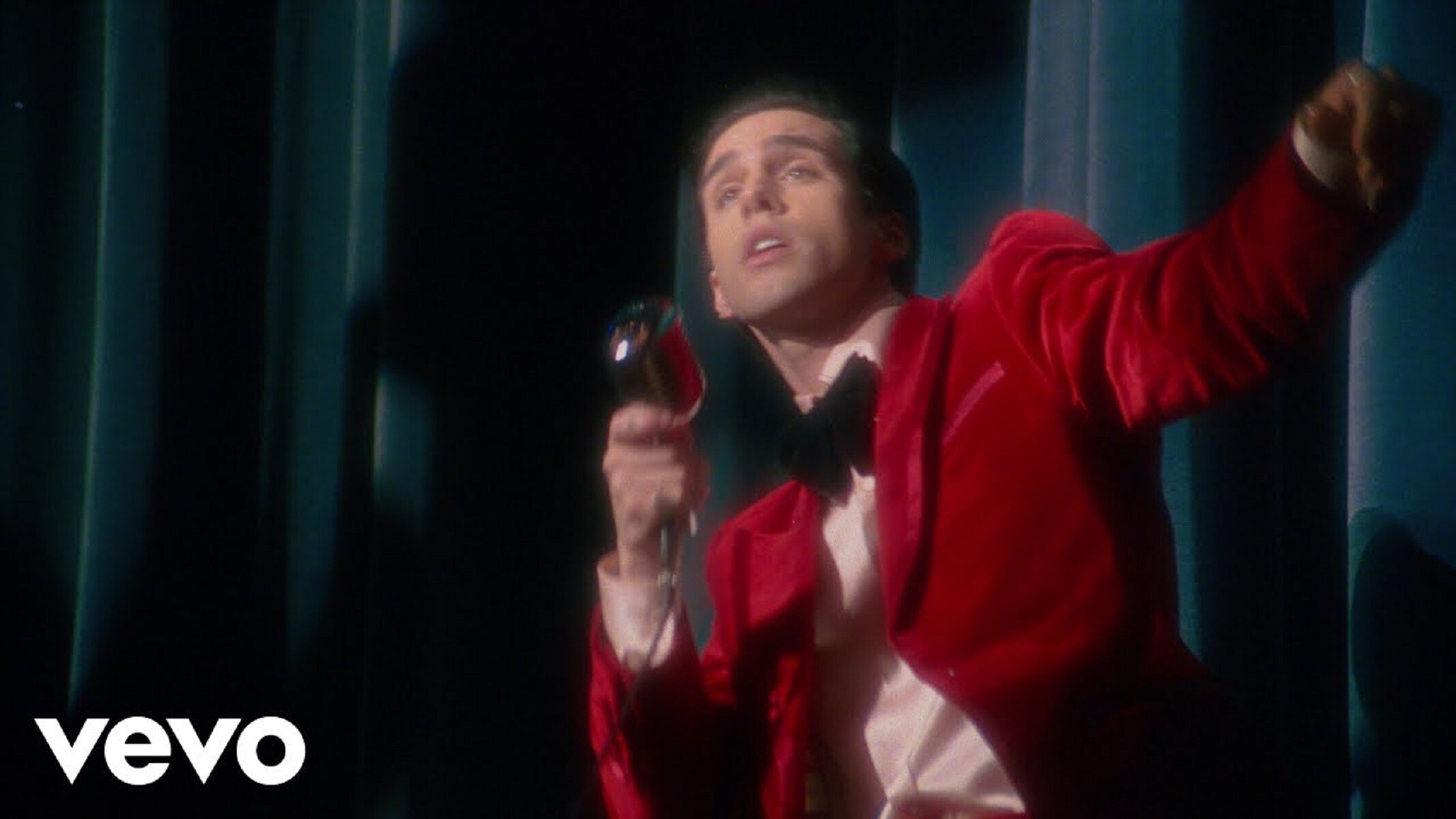 Stephen Sanchez drops lyrics video for new “Be More” track