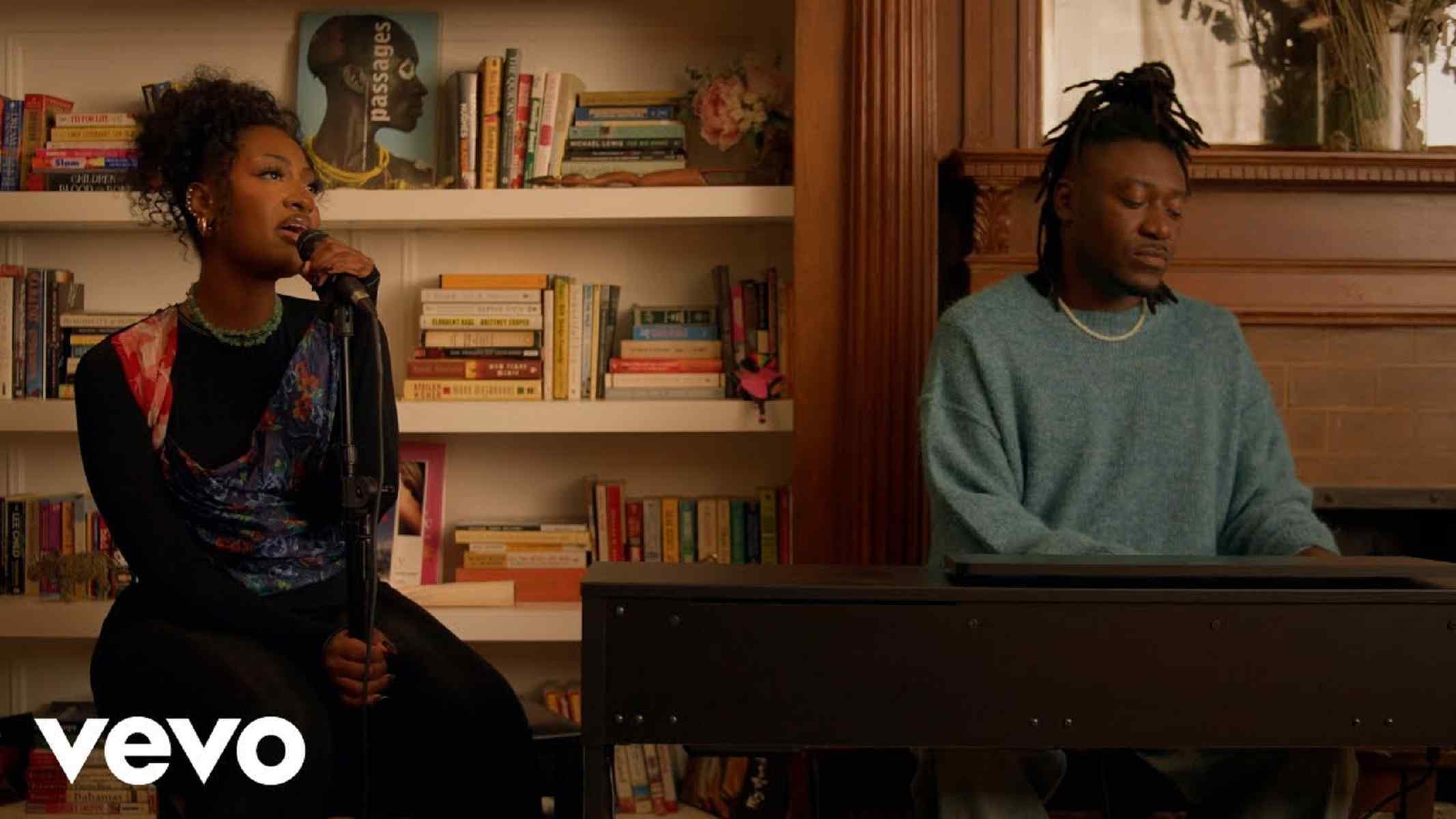 Tems Me & U (acoustic Version) (video)