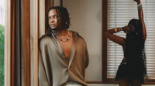 Crayon – “Bodycon” (Lyrics)