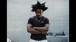 Mavins new artist Lovn debuts with “Sorry I’m Busy”