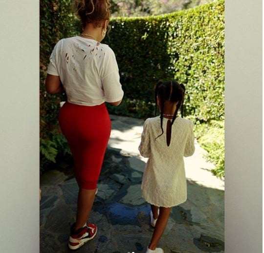 Only Beyonce can do this! Check out the?$4,000 customized Air Jordans?Beyonce she got made (Photos)