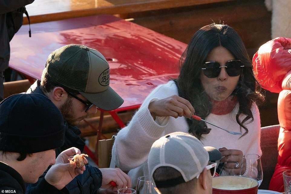 5c2c5f6571e9b Entertainment Gists Foreign General News Lifestyle & Fashion News Photos Relationships 