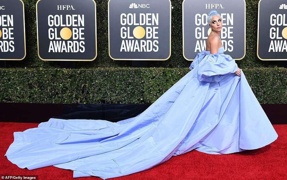 Check out red carpet photos of stars at the 76th Golden Globe Awards