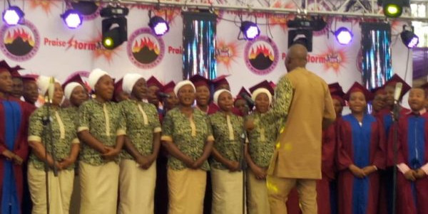 Abuja Mass Choir performing at the MFMM Praise Storm on Sunday in Abuja