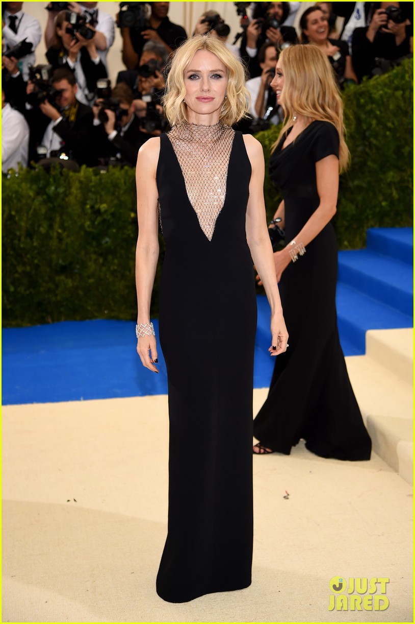 naomi watts wasnt invited met gala 2019 044286368