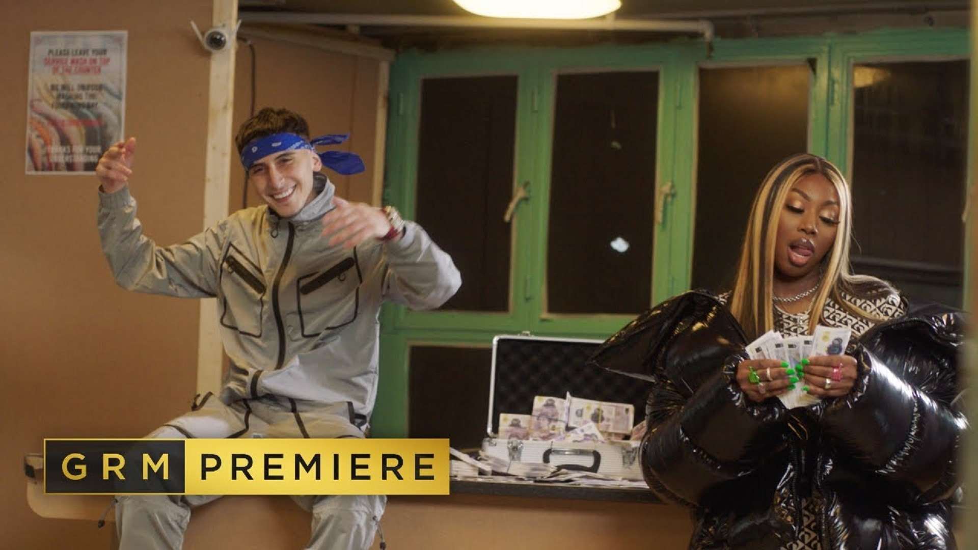 Geko, Ms. Banks & Backroad Gee Woi Oi (video)