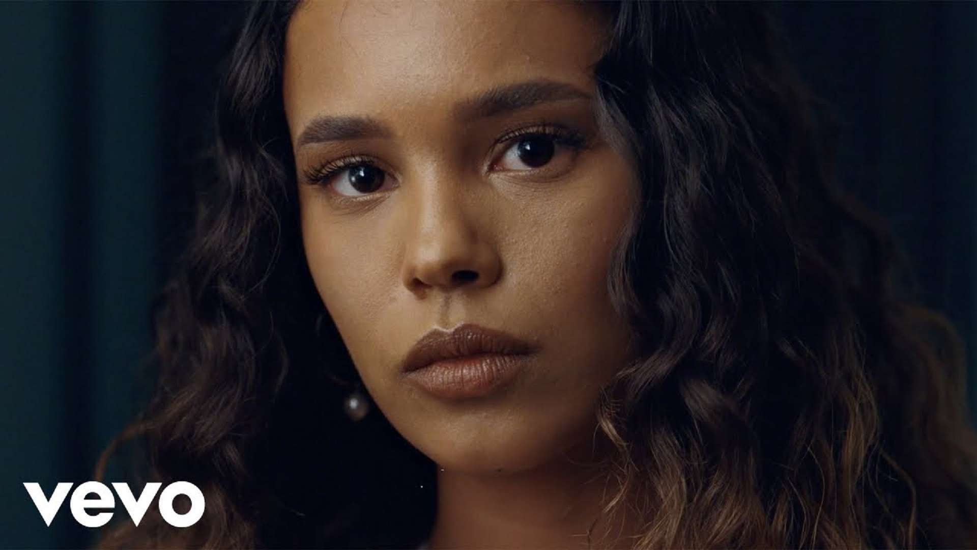 Leon Bridges Why Don't You Touch Me Part 1 (video)