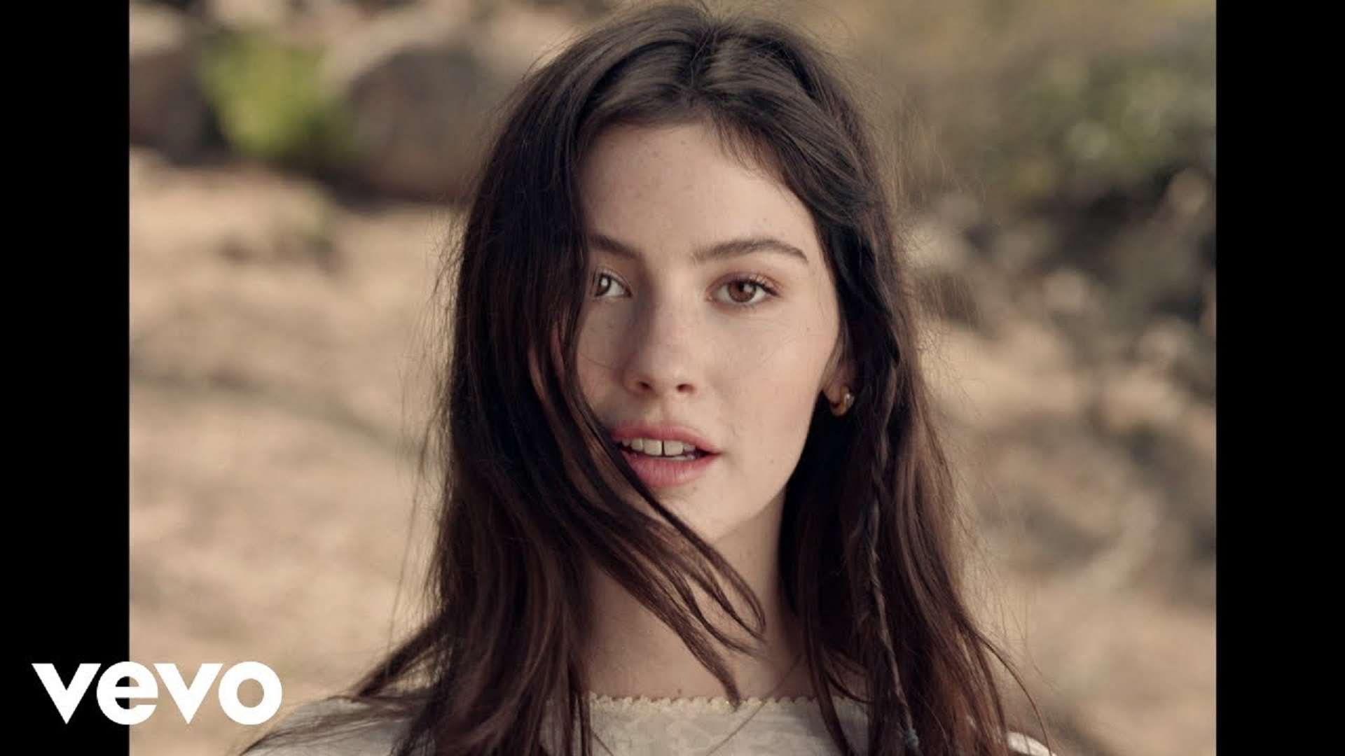 Gracie Abrams Feels Like