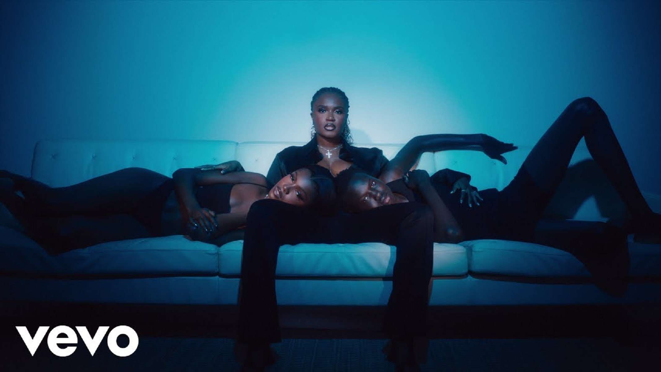 Amaarae Reckless & Sweet (video)