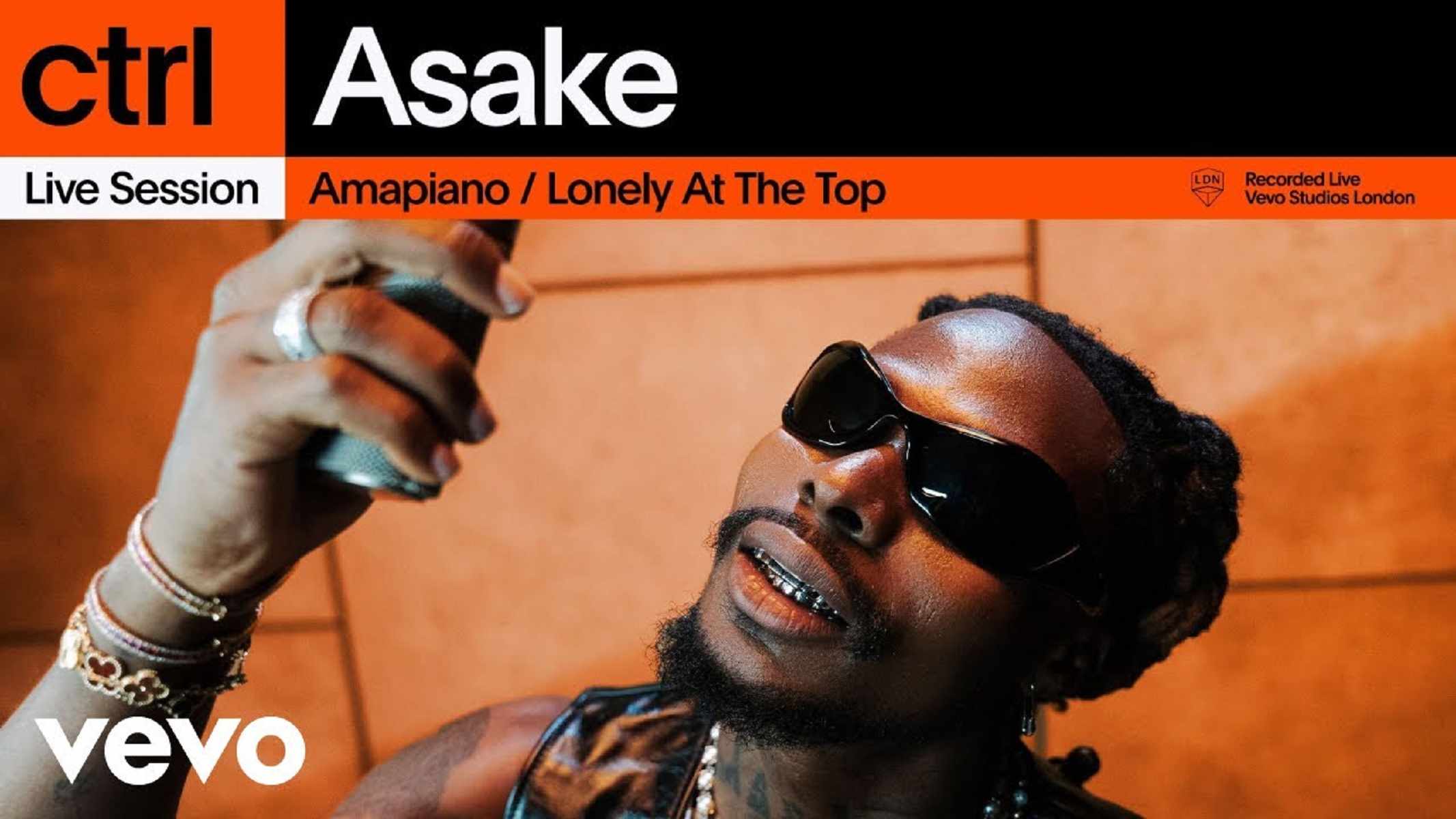 Asake performs "Amapiano" & "Lonely At The Top" on » MPmania