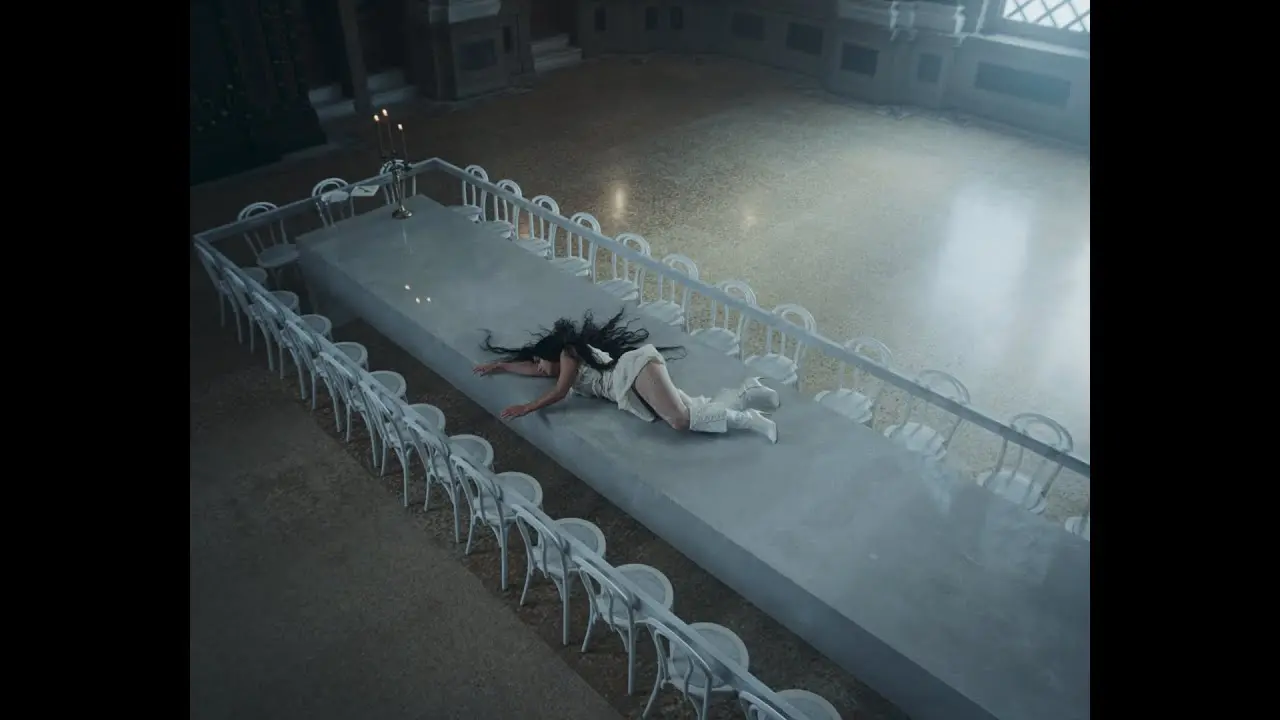 charli xcx chains of love