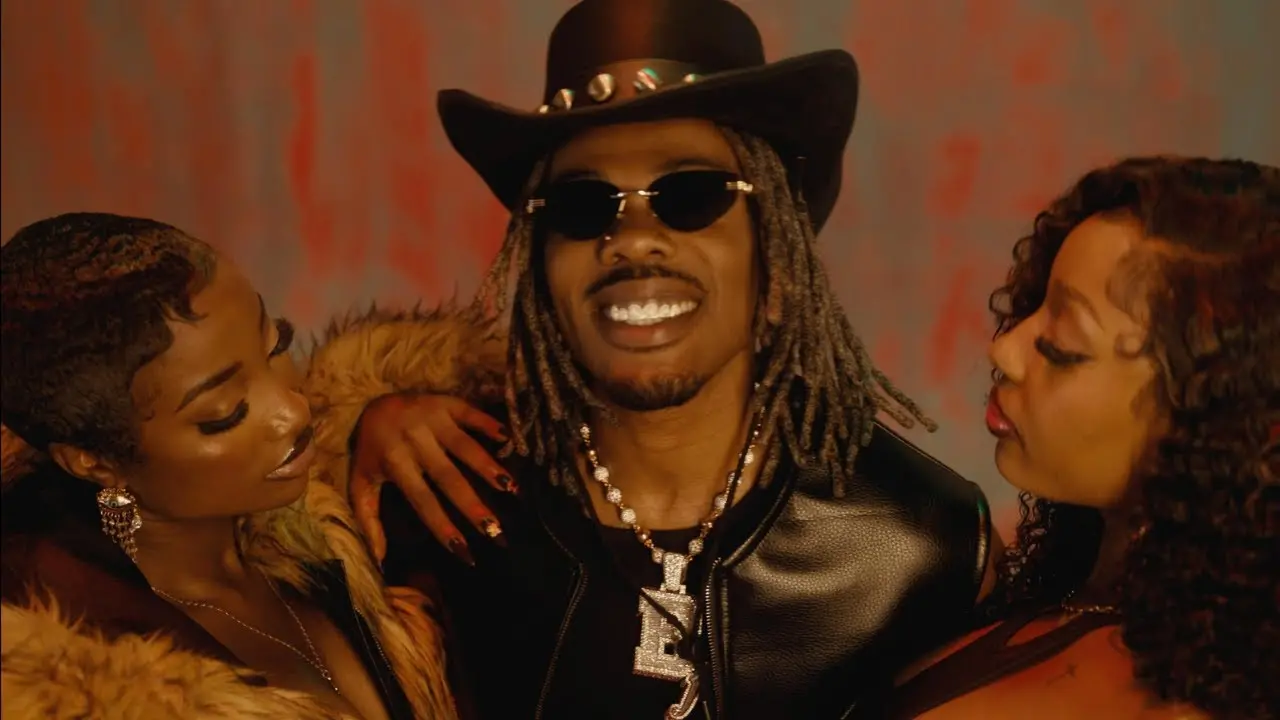 CKay – BADAMINTON (Song, Music Video) - Click to play